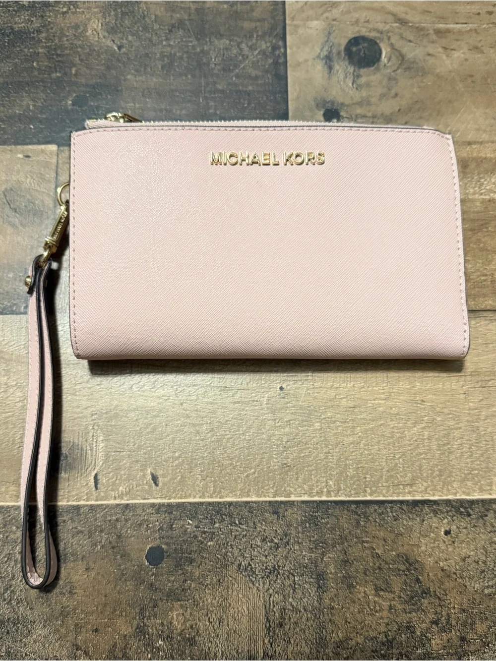 Michael Kors Jet Set Large Leather Smartphone Wristlet Wallet